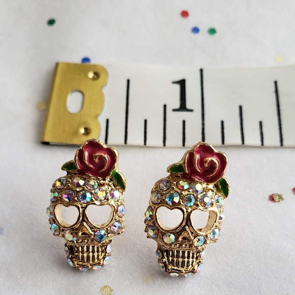 Cute sugar skull, dia de Los muertos stud earrings - Picture 2 of 5